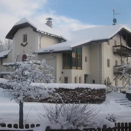 Grunbacher Lägenhetshotell 3*